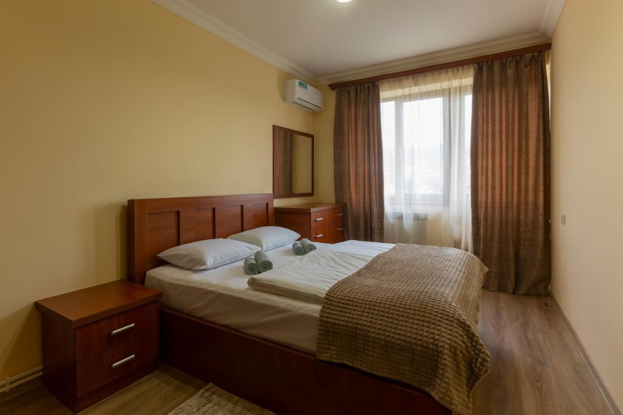 Umba Apartment N5 - Balcony And Mount Ararat View Єреван Екстер'єр фото